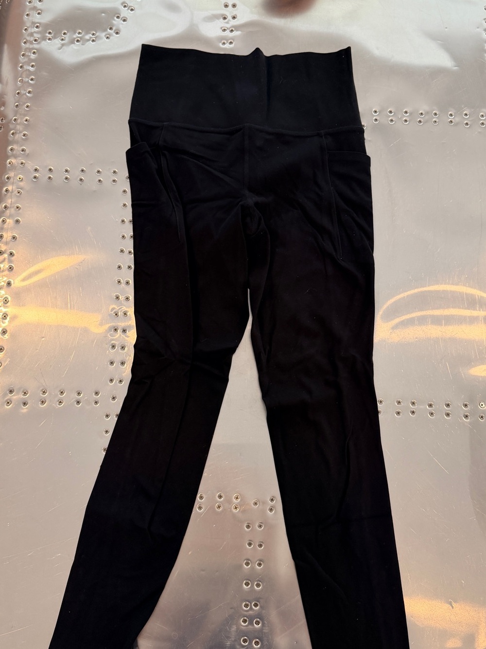 Athleta Black Salutation Stash Pocket Tights